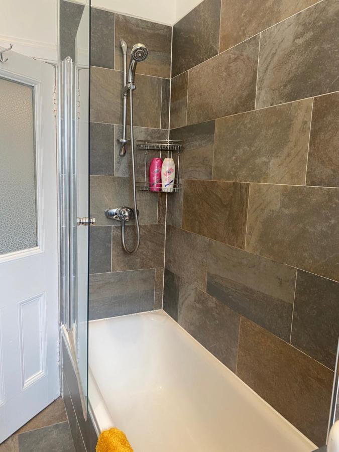 Lovely Main Door 2 Bed Apartment 爱丁堡 外观 照片